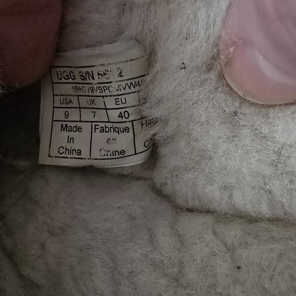 UGG Women's Moccasin Travel Shoes Slippers Tan Hard Sole Size 9 - Picture 6 of 10